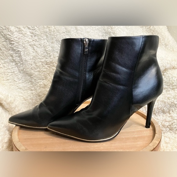 Marc Fisher Black Ankle Boots Dalla Pointed Toe Size 9.5 - Picture 3 of 13